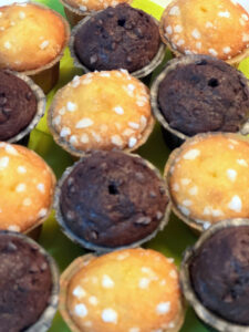 Vanille- oder Zitronen- und Schoko-Muffins